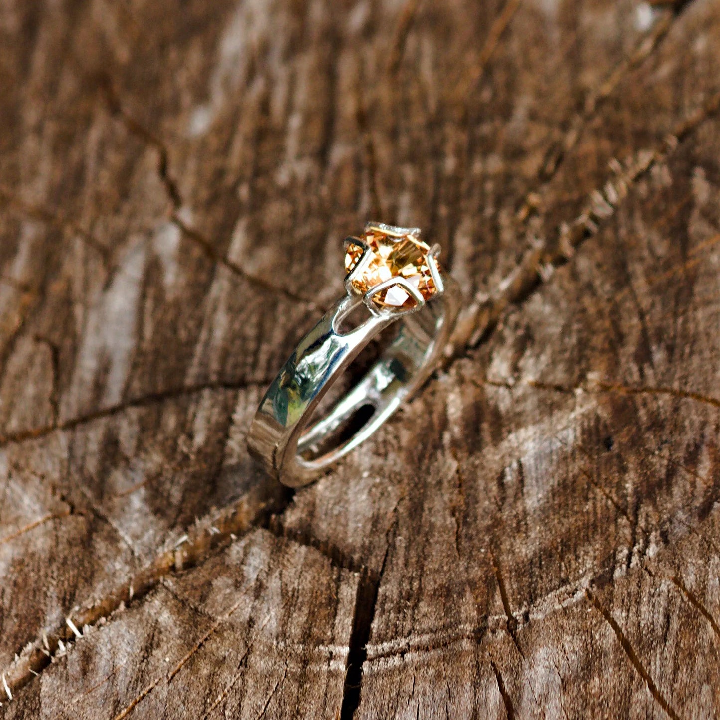 "MONOPOLY" Ring with Champagne Orange Sapphire in Sterling Silver